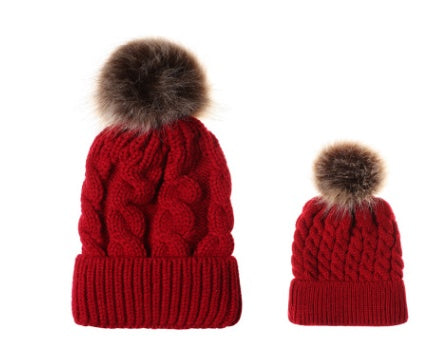 The CapSpot - Autumn and winter ball twist knit hat