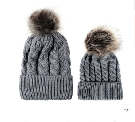 The CapSpot - Autumn and winter ball twist knit hat