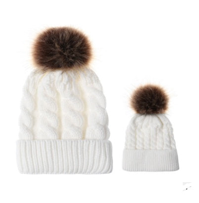 The CapSpot - Autumn and winter ball twist knit hat