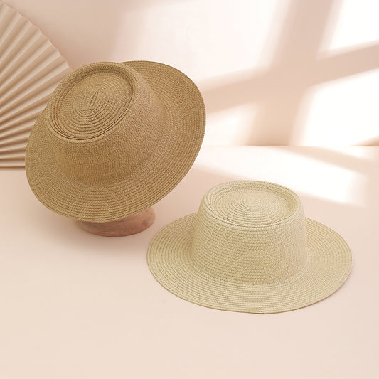 A Stylish And Versatile Sun Hat For Ladies, Featuring A Solid Color Broad Brim And Foldable Concave Top. Perfect For Outdoor Travel, Beach Vacations.