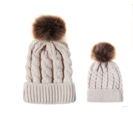 The CapSpot - Autumn and winter ball twist knit hat