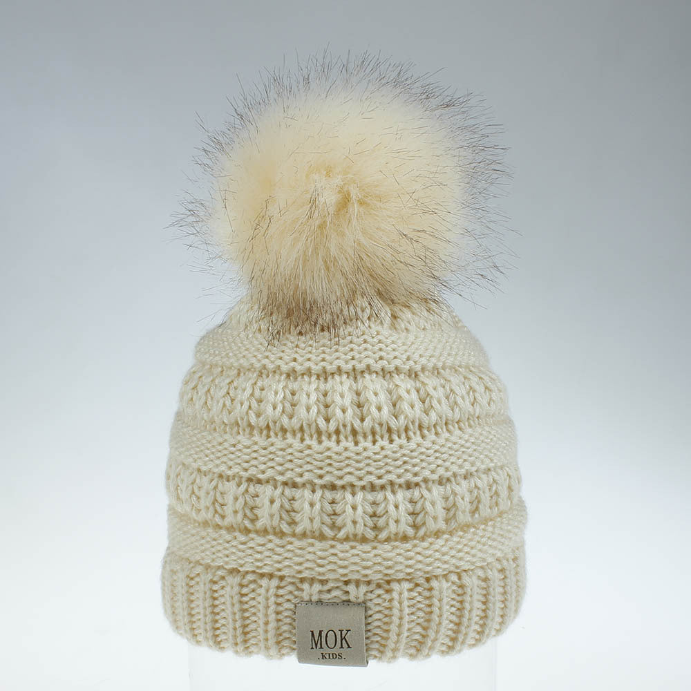The CapSpot - Knitted Ball Wool